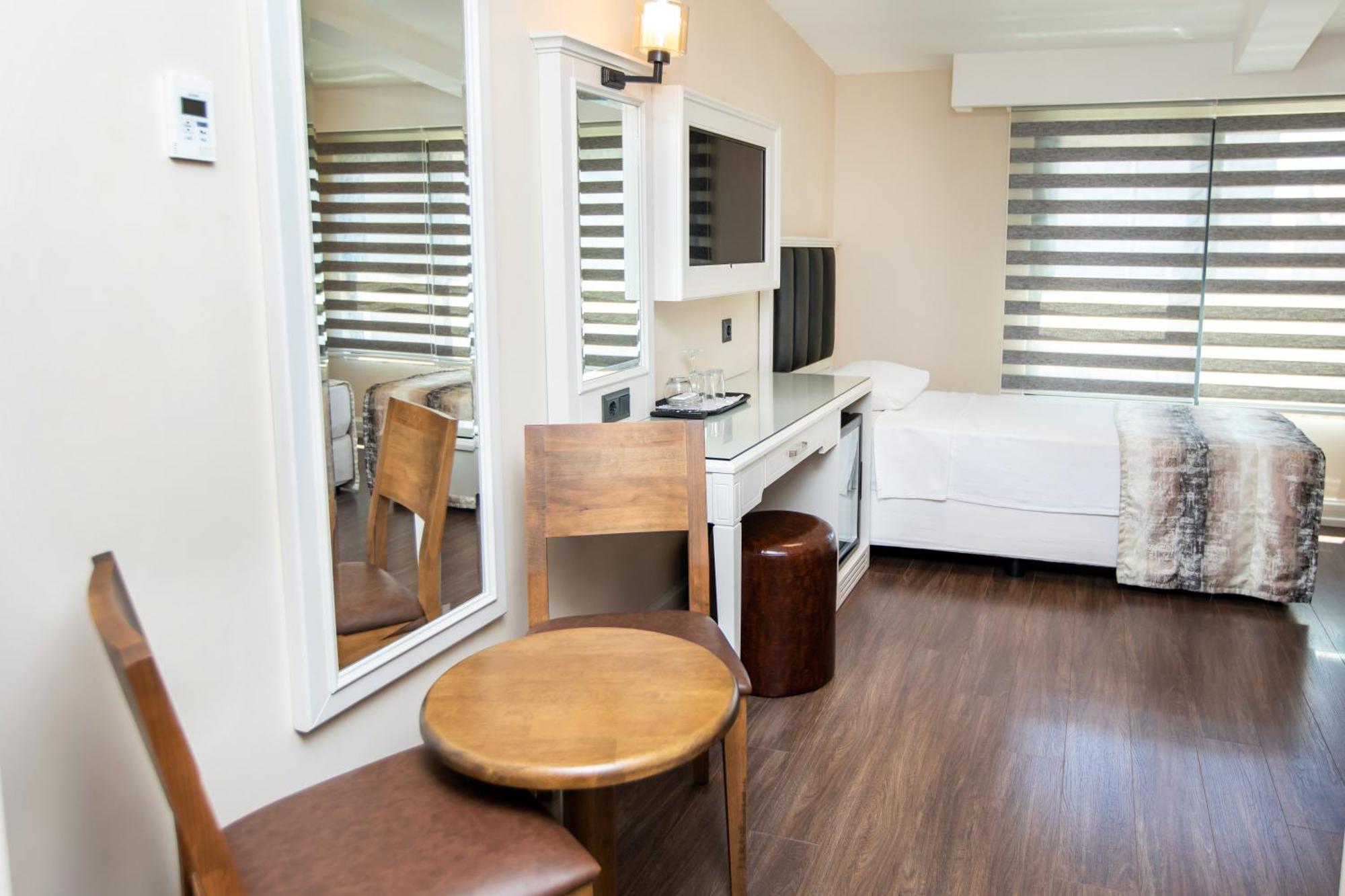Opatija Hotel Istambul Quarto foto
